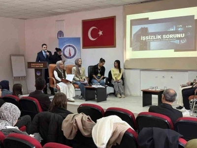 Şaphane MYO&rsquo;da "Sosyo-Ekonomik Analiz ve Politika Geliştirme &Ouml;ğrenci &Ccedil;alıştayı" başlıklı etkinlik
