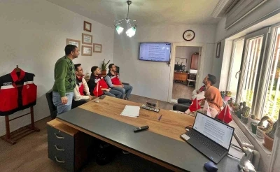 Şaphane ve Pazarlar İlçe Tarım personeline, &quot;Çiğ süt sağım hijyeni&quot; konulu eğitim
