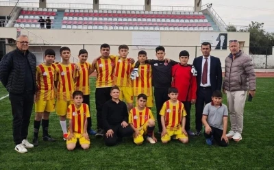 Sarıg&ouml;l&rsquo;de 23 Nisan coşkusu sahaya taşındı
