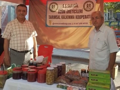 Sarıgöl Üzüm Kooperatifi festivale damga vurdu
