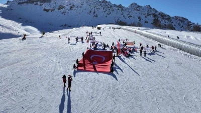 Sarıkamış şehitleri Erciyes&rsquo;te anıldı
