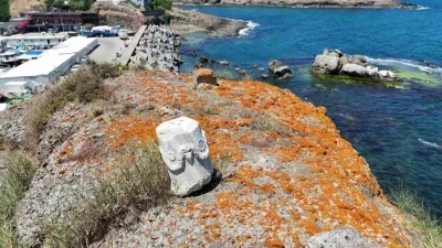 Sarıyer&rsquo;de 2 bin yıllık Pompei S&uuml;tunu bakımsızlığa terk edildi
