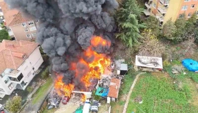 Sarıyer’de oto tamirhane deposunda yangın paniği: Dükkan kullanılamaz hale geldi
