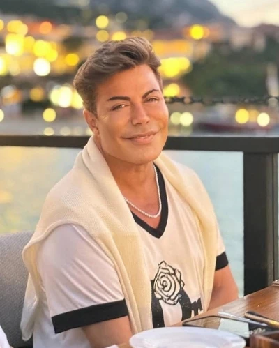 Şarkıcı Fatih &Uuml;rek hayatını kaybetti
