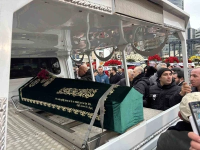 Şarkıcı Fatih &Uuml;rek son yolculuğuna uğurlandı
