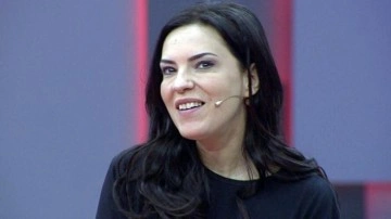 Şarkıcı Yeşim Salkım yeni partisini a&ccedil;ıkladı