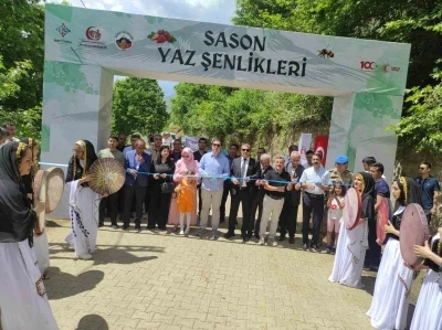 Sason&rsquo;da ilk defa d&uuml;zenlenen yaz şenliği yoğun ilgi g&ouml;rd&uuml;

