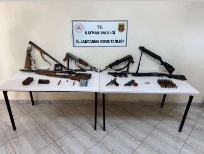 Sason&rsquo;da ka&ccedil;ak silahlar ele ge&ccedil;irildi, 2 kişi tutuklandı
