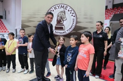 Satran&ccedil; tutkunları Aliağa&rsquo;da buluştu

