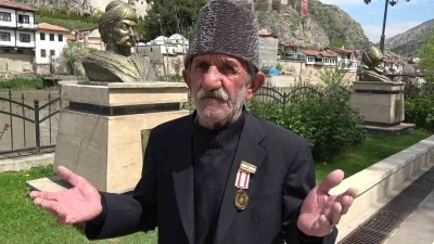 Sattığı ke&ccedil;ilerinin parasını alamayan yaşlı adam, sağlığından da oldu
