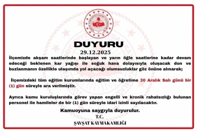 Şavşat&rsquo;ta kar yağışı nedeniyle eğitime 1 g&uuml;n ara verildi
