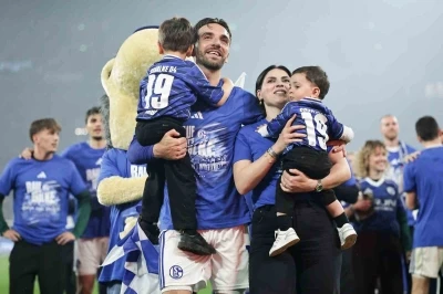 Schalke 04, 3 yıl sonra Bundesliga
