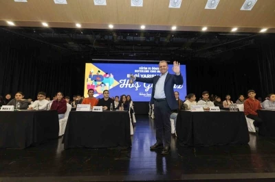 Se&ccedil;er: "Mersin, eğitimli gen&ccedil;lerle daha da gelişecek"
