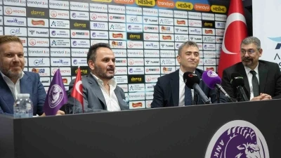 Sedat Tahiroğlu: "S&uuml;per Lig&rsquo;de olmayı d&uuml;ş&uuml;n&uuml;yoruz"
