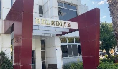 Seferihisar Belediyesine y&ouml;nelik operasyonda 7 ş&uuml;pheli adliyede
