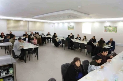 Şehit aileleri, gaziler ve yakınları onuruna iftar yemeği verildi
