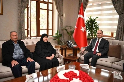 Şehit ailesinden Manisa protokolüne duygu dolu ziyaret
