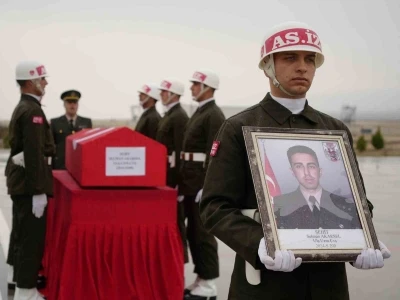 Şehit Akarsel&rsquo;in naaşı memleketine uğurlandı
