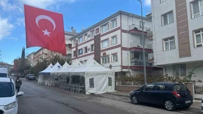 Şehit Cem Dolapci’nın evinin önüne taziye çadırı kuruldu
