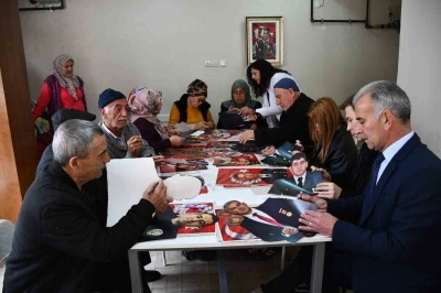 Şehit evlatlarını, eşlerinin hatıralarını 3 boyutlu r&ouml;lyeflerde yaşatıyorlar
