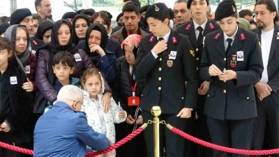 Şehit Jandarma Astsubay Tacettin Gün, Bursa’da son yolculuğuna uğurlandı
