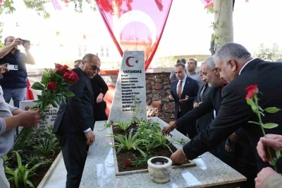 Şehit Kaymakam Saim Bey, kabri başında anıldı
