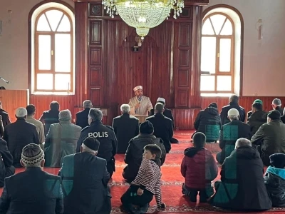 Şehit Mustafa &Ouml;zkardeş i&ccedil;in Gecek k&ouml;y&uuml;nde mevlit programı d&uuml;zenlendi
