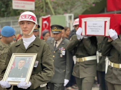 Şehit Uzman Çavuş Çakır, Osmaniye’de son yolculuğuna uğurlandı
