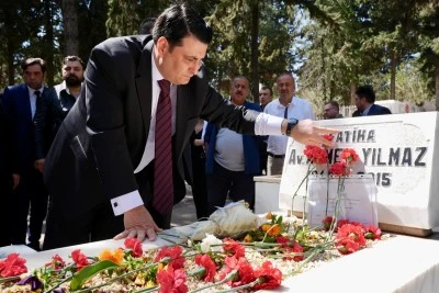 Şehitkamil Belediye Başkanı Umut Yılmaz, Babası Ahmet Yılmaz’ı Ölüm Yıldönümünde Andı