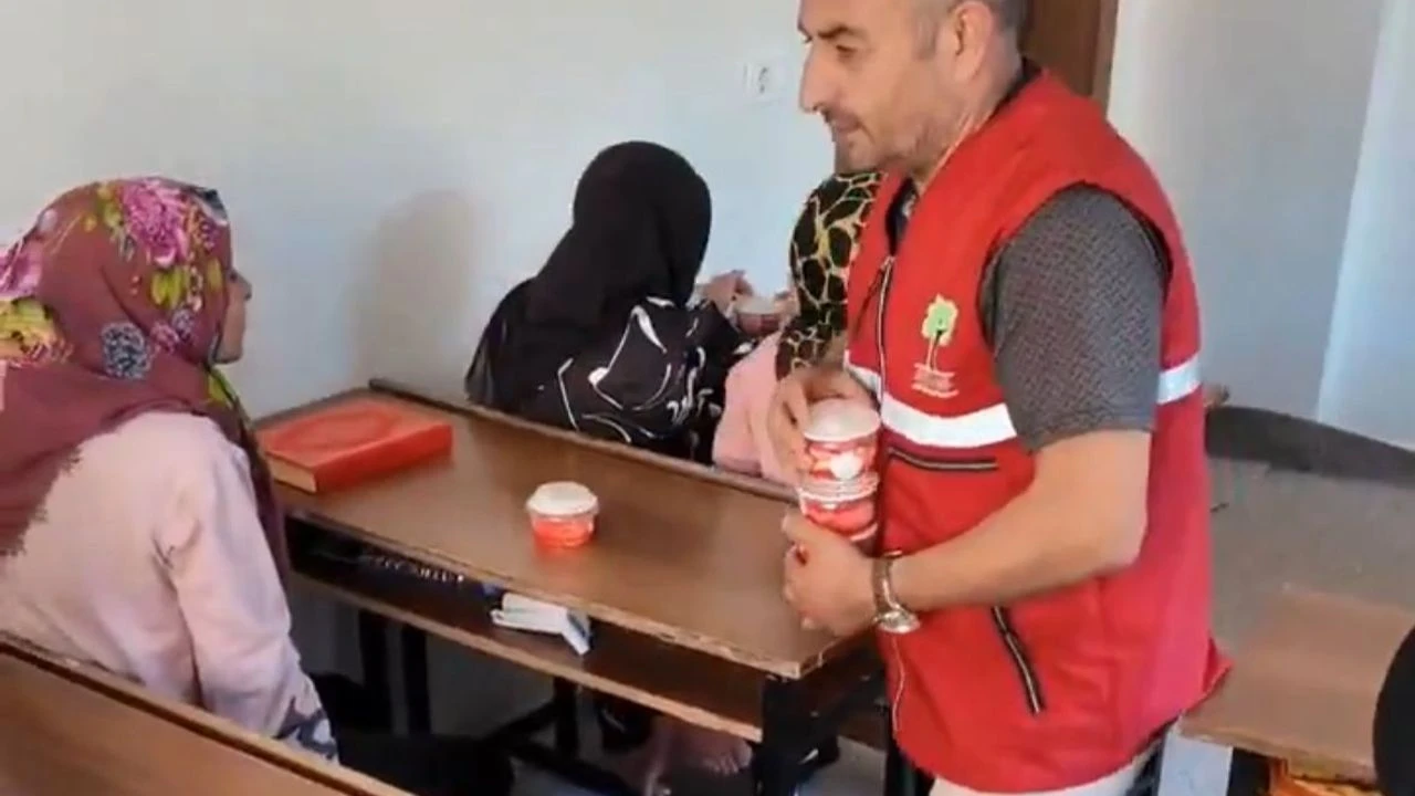 Şehitkamil Belediyesi’nden Kur’an Kursu Öğrencilerine Dondurmalı Sürpriz