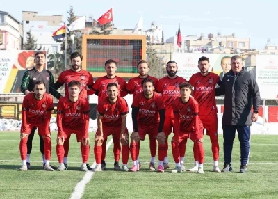 Şehitkamil Belediyespor, zirve yarışını s&uuml;rd&uuml;r&uuml;yor
