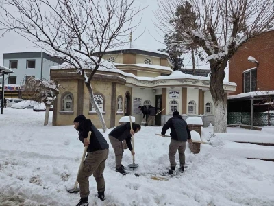 Şehitkamil&rsquo;de camiler ibadete hazır
