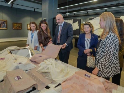 Şehitkamil&rsquo;de kadınların el emeği eserleri sergilendi
