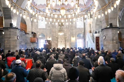 Şehitler i&ccedil;in Mevlid-i Şerif okutuldu
