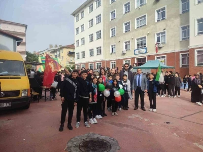 Şehitlik Ortaokulu’nda &quot;Bir Okul, Bin Umut Gazze&quot; yardım sergisi büyük ilgi gördü
