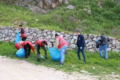 Şehzadeler Belediyesinden Spil&rsquo;de anlamlı temizlik
