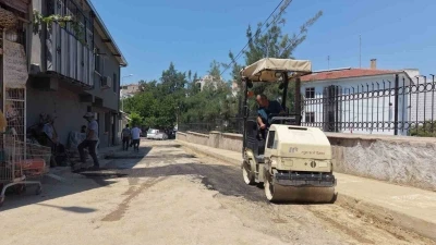 Şehzadeler&rsquo;de altyapısı tamamlanan sokaklar asfaltlanıyor
