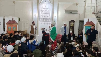 Şehzadeler&rsquo;de &ccedil;ocuklara &ouml;zel teravih gecesi
