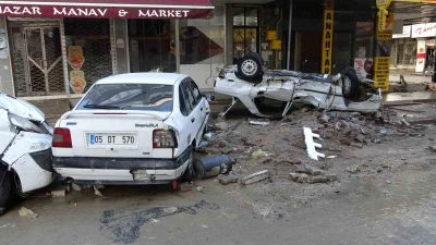 Sel felaketinin boyutu g&uuml;n ağarınca ortaya &ccedil;ıktı
