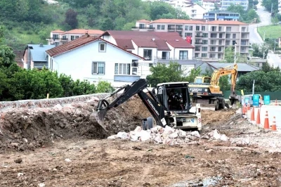 Selahattin Eyyubi Caddesi&rsquo;nde 2. etap yol yapım &ccedil;alışmaları başladı
