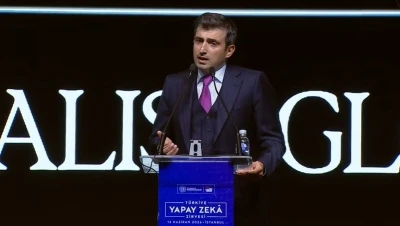 Sel&ccedil;uk Bayraktar: "Gayemiz, insanın makineleştiği değil teknolojinin insana hizmet ettiği adil bir d&uuml;nya inşa etmek"
