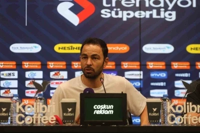 Selçuk İnan: &quot;Hakemler maçı değil, kaos ortamını yönetmeye, dengelemeye çalışıyor&quot;
