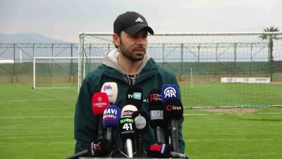 Sel&ccedil;uk İnan: "Hayallerim burada Kocaelispor ile Avrupa kupalarına katılabilmek"
