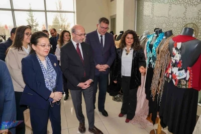 Sel&ccedil;uklu&rsquo;da 30 Mart Sıfır Atık G&uuml;n&uuml;&rsquo;nde anlamlı sergi
