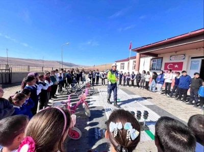 Selim’de öğrencilere trafik eğitimi
