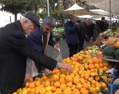 Semt pazarlarında kış yoğunluğu
