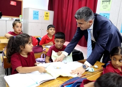 Şener: &quot;Güçlü gelecek, sağlam eğitimle mümkündür&quot;
