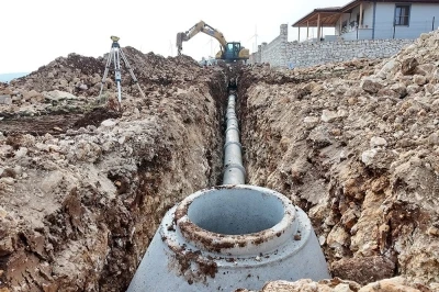 Şenk&ouml;y Mahalllesi&rsquo;nde kanalizasyon sorunu &ccedil;&ouml;z&uuml;l&uuml;yor
