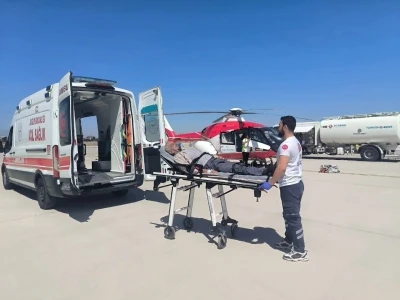 Serebrovasküler hastası, ambulans helikopterle Van’a getirildi
