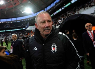 Sergen Yal&ccedil;ın, Beşiktaş&rsquo;ın başında ligdeki 100. ma&ccedil;ını geride bıraktı
